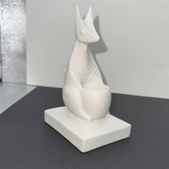 Jonathan Adler Kangaroo Match Strike White Ceramic - Picture 7 of 9